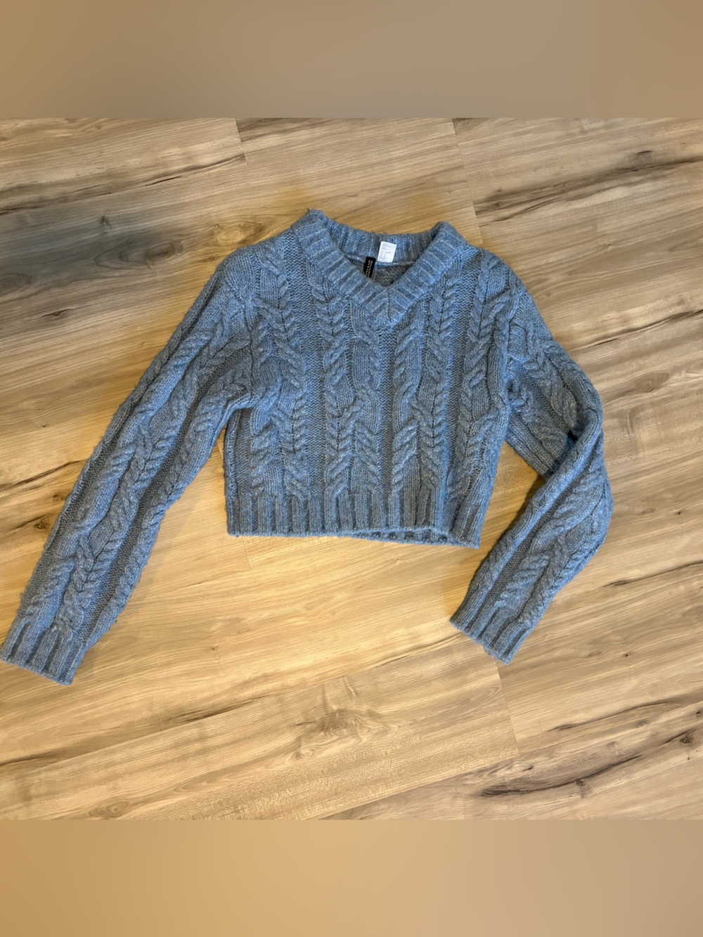 H&M Gray Cropped Cable-Knit V-Neck Sweater